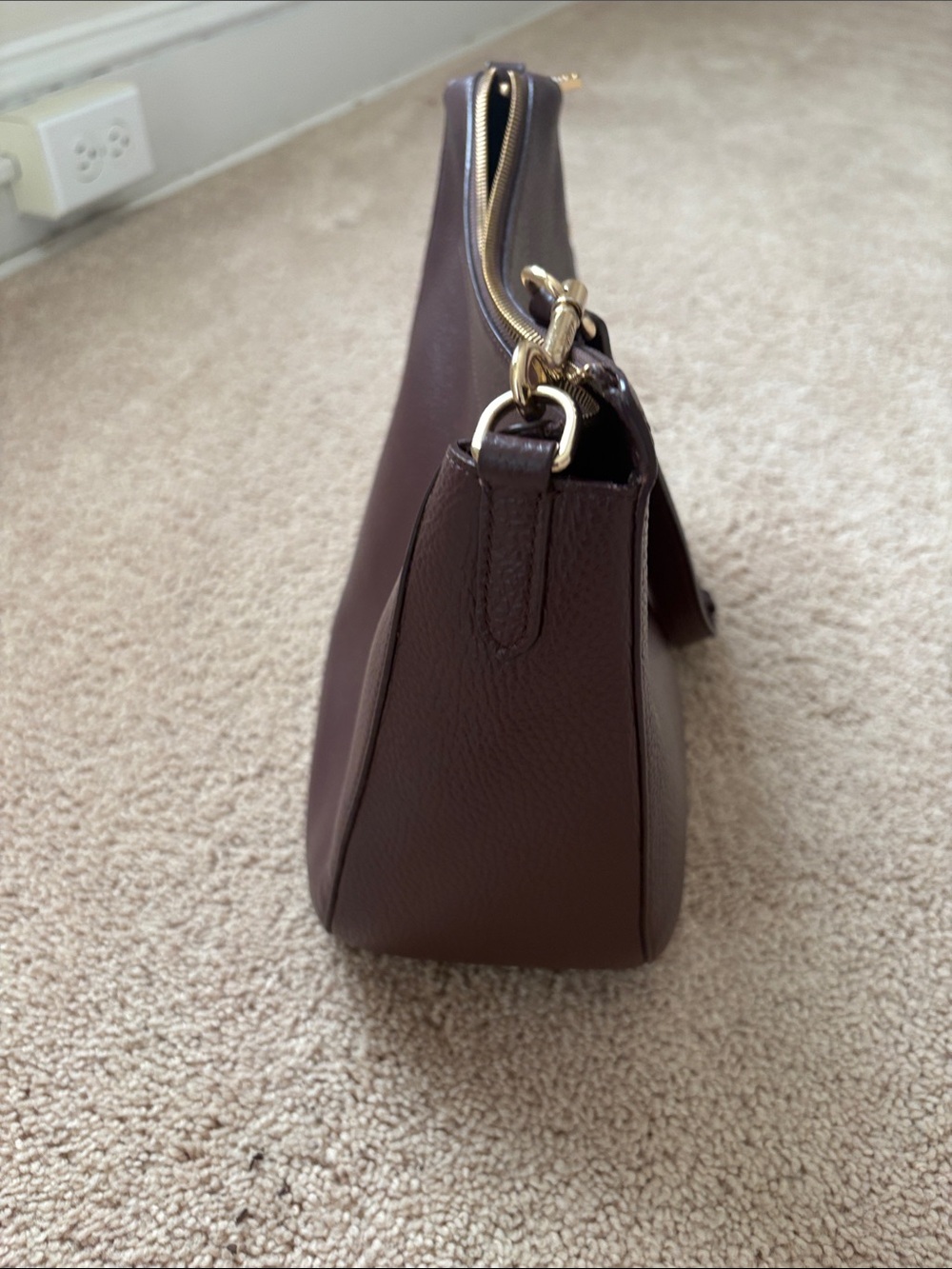Vintage Cuyana Pebbled Leather Hobo Shoulder Bag in Burgundy - Picture 4 of 6